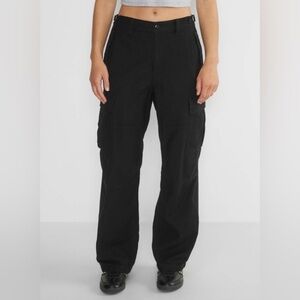 Aritzia New Supply cargo pants